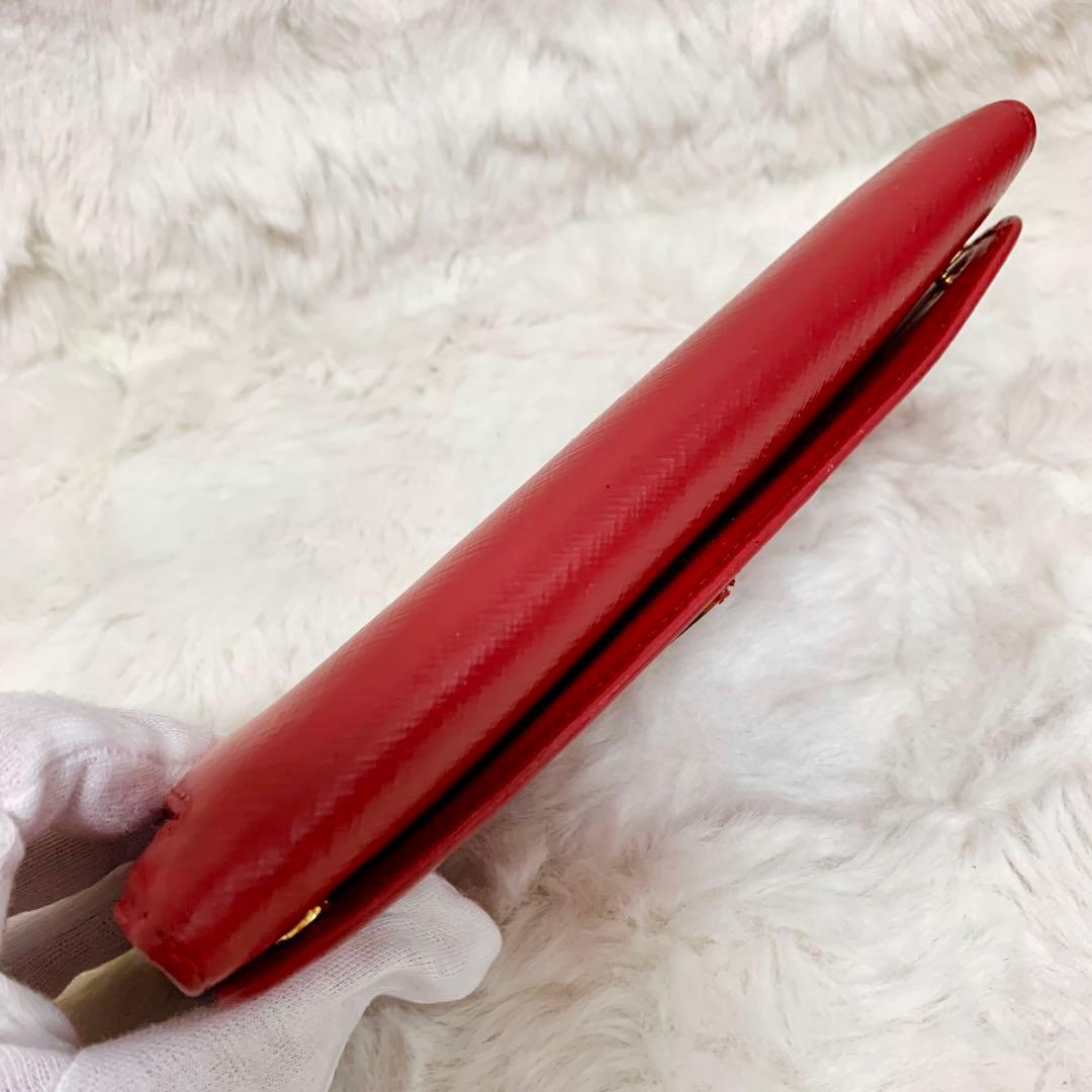 PRADA 長財布　サフィアーノ　二つ折り　長財布　赤　三角プレート