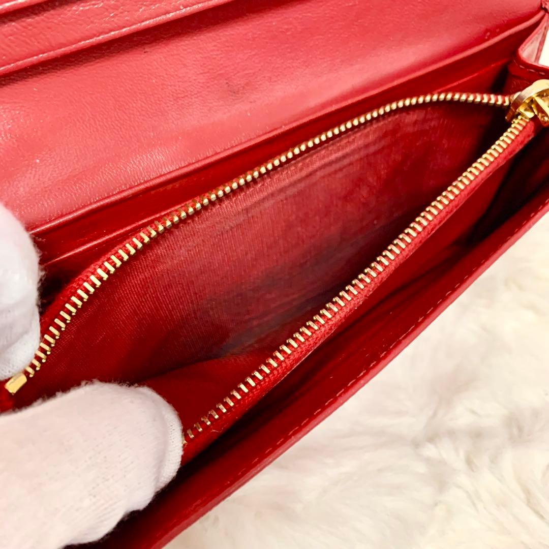 PRADA 長財布　サフィアーノ　二つ折り　長財布　赤　三角プレート