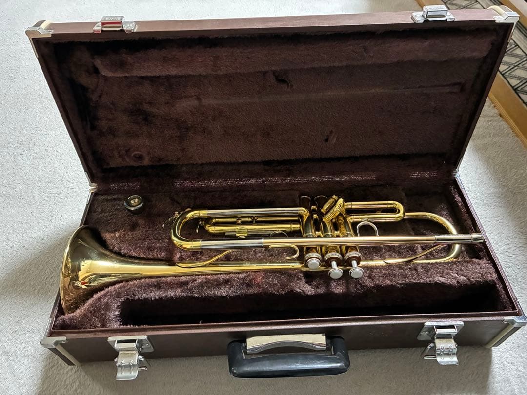 YAMAHA トランペット本体 ゴールド ケース付き