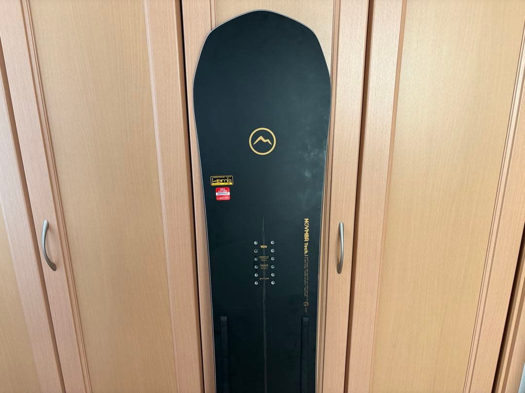 NOVEMBER ノベンバー　MOUNTAIN FOX マウンテンフォックス