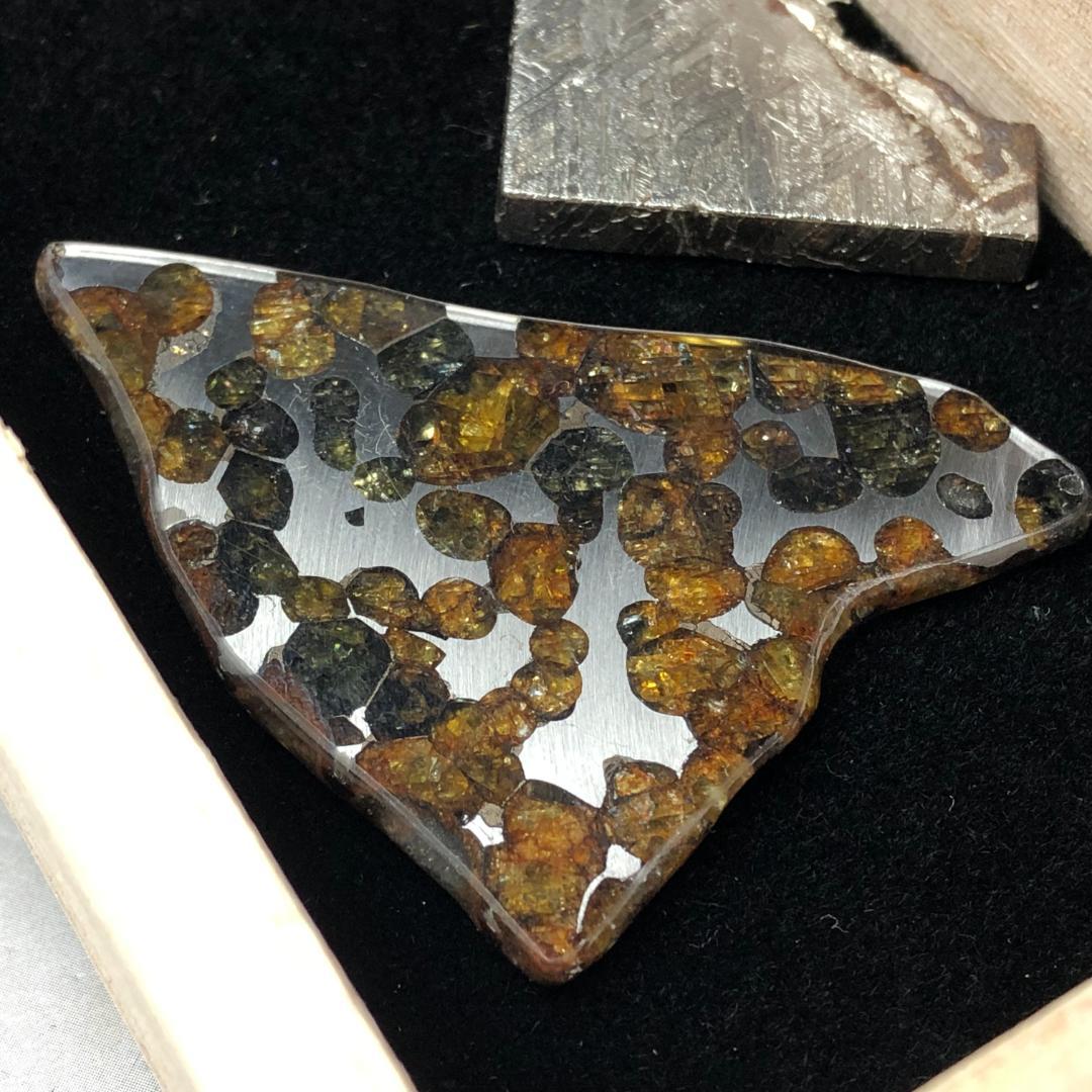 K*様 隕石 パラサイト隕石　アルタイ隕石　石鉄隕石　２点　　共箱