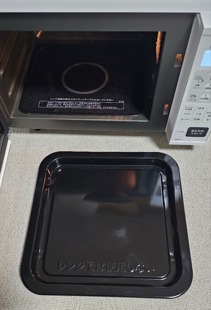 【中古美品・11ヶ月使用】SHARP RE-F163-Wホワイト系オーブンレンジ