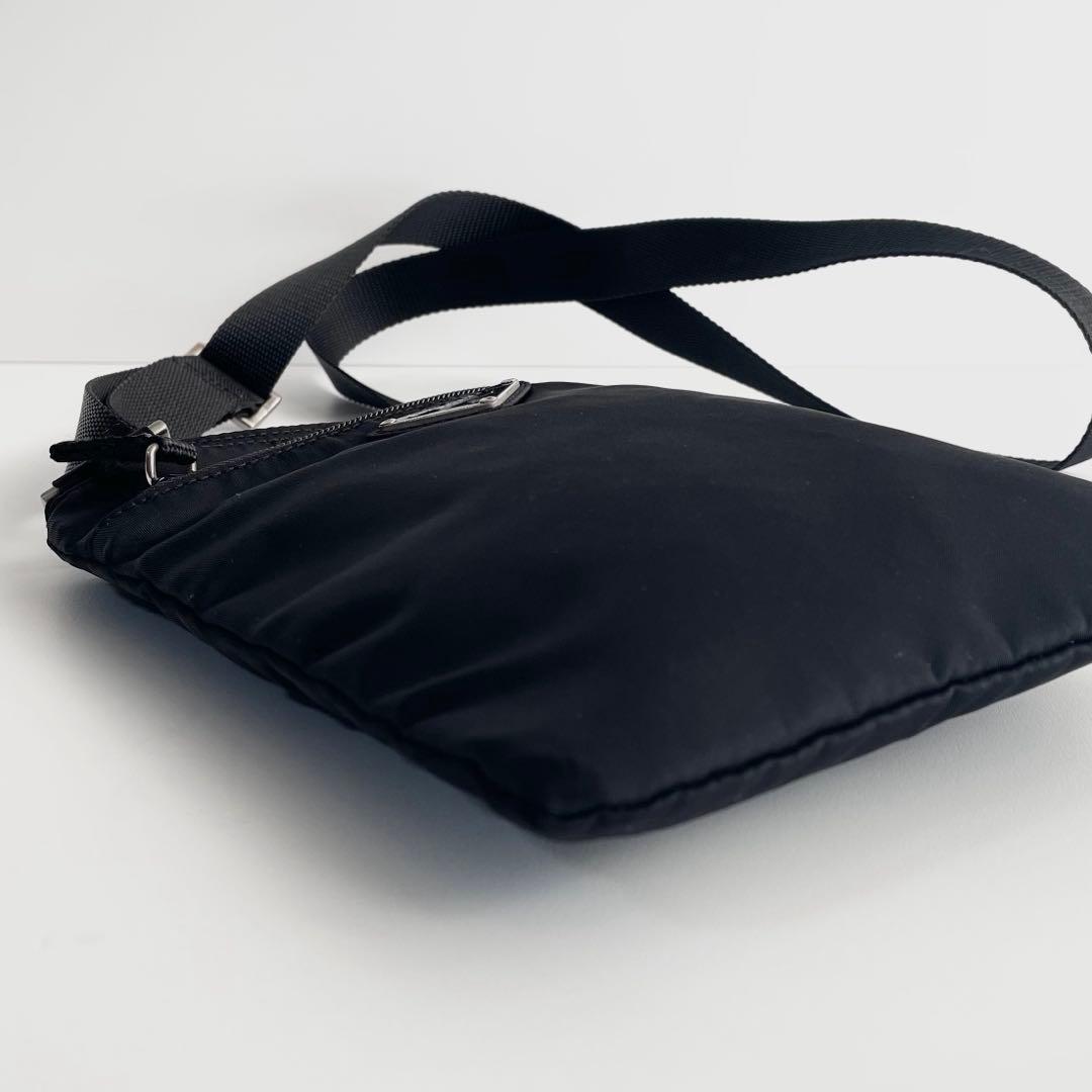 【訳あり極美品】PRADA プラダ ショルダーバッグ サコッシュ ナイロン 黒
