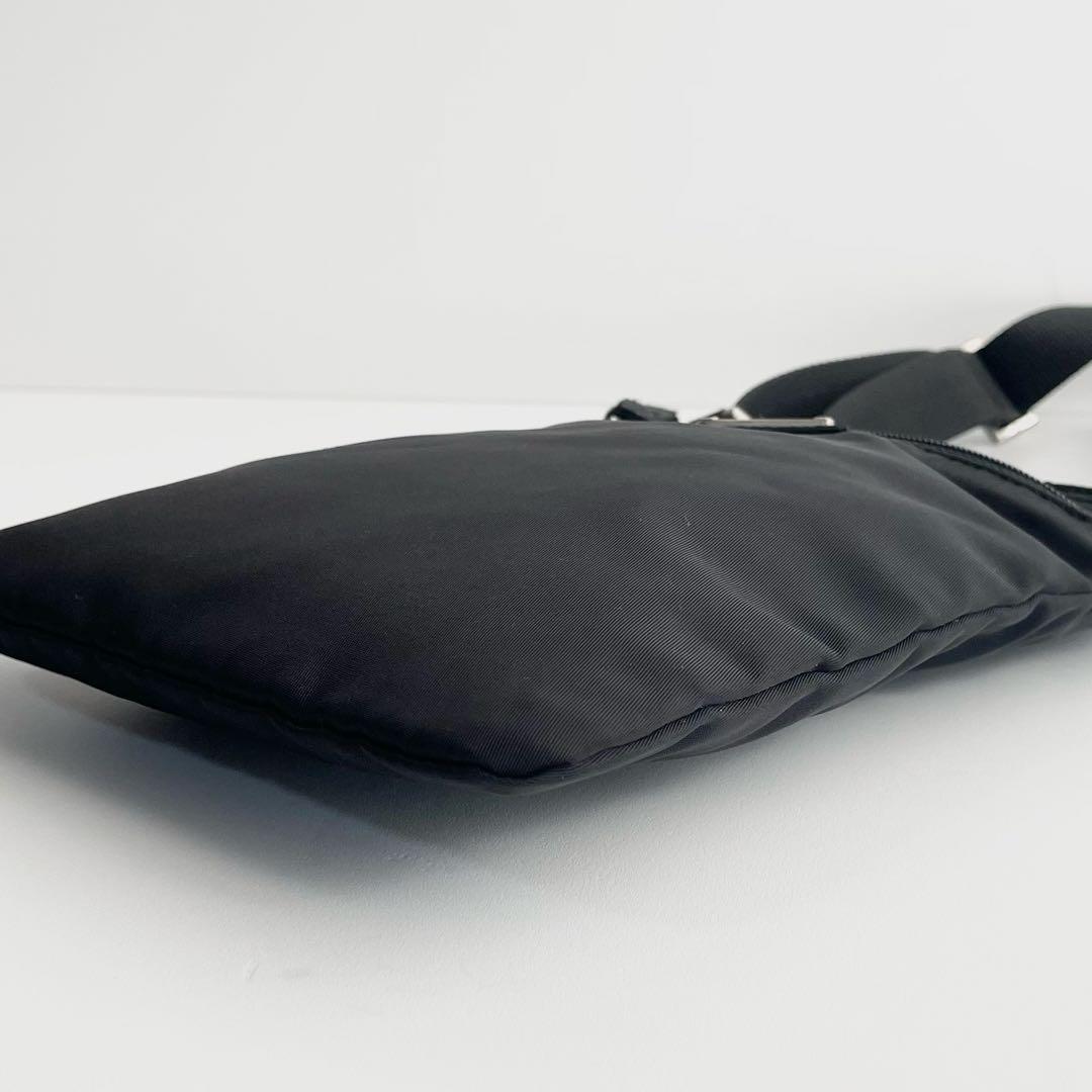 【訳あり極美品】PRADA プラダ ショルダーバッグ サコッシュ ナイロン 黒