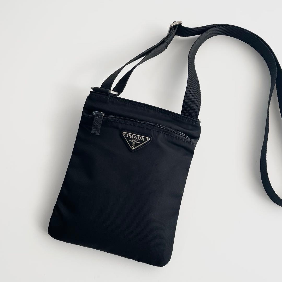 【訳あり極美品】PRADA プラダ ショルダーバッグ サコッシュ ナイロン 黒