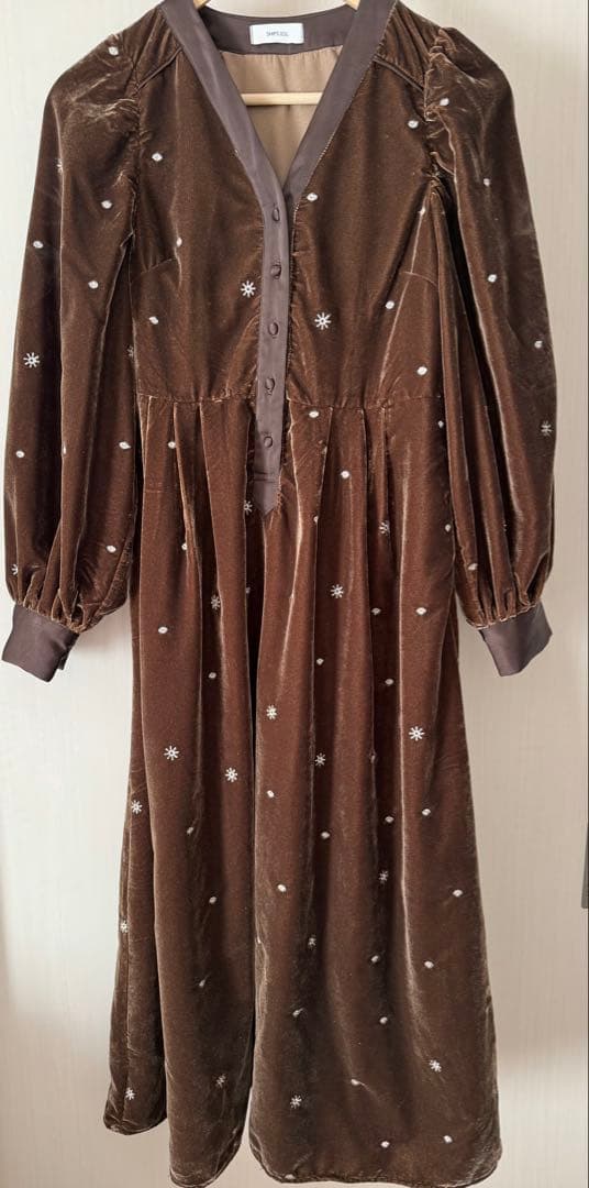 SHIPS any ポリエステル ベロア 刺繍 タック フレア ワンピース