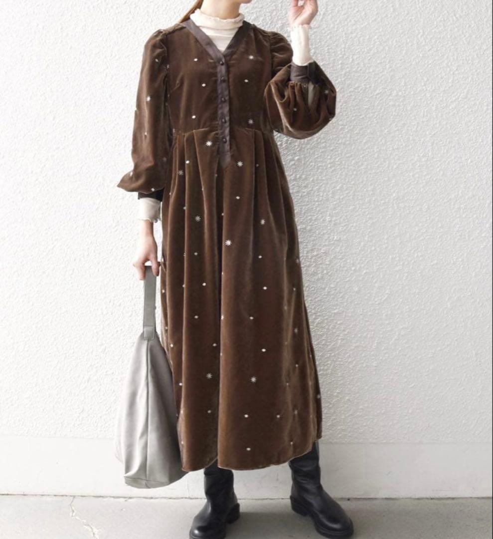 SHIPS any ポリエステル ベロア 刺繍 タック フレア ワンピース