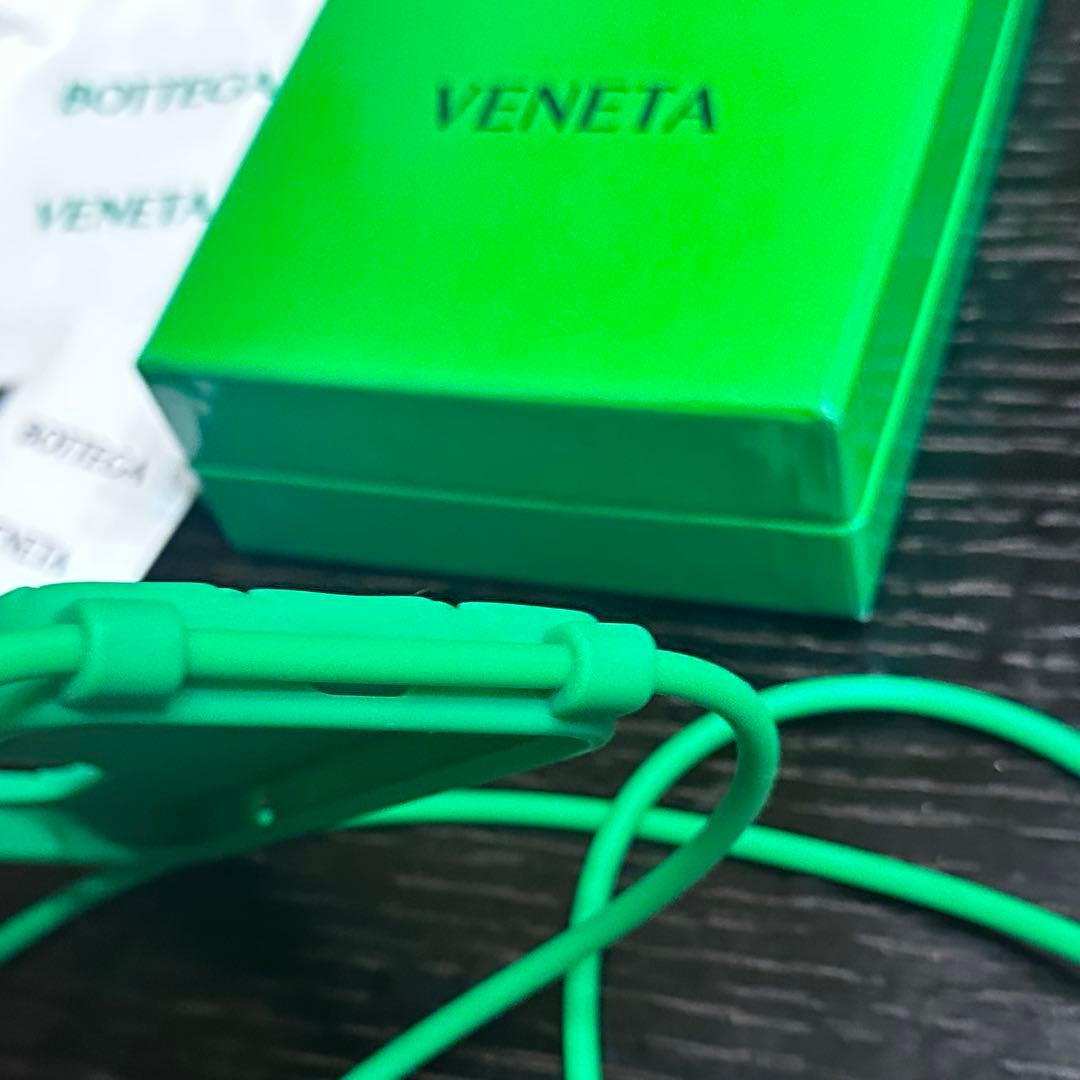 BOTTEGA VENETA iPhone14 PRO 用カバー 733830