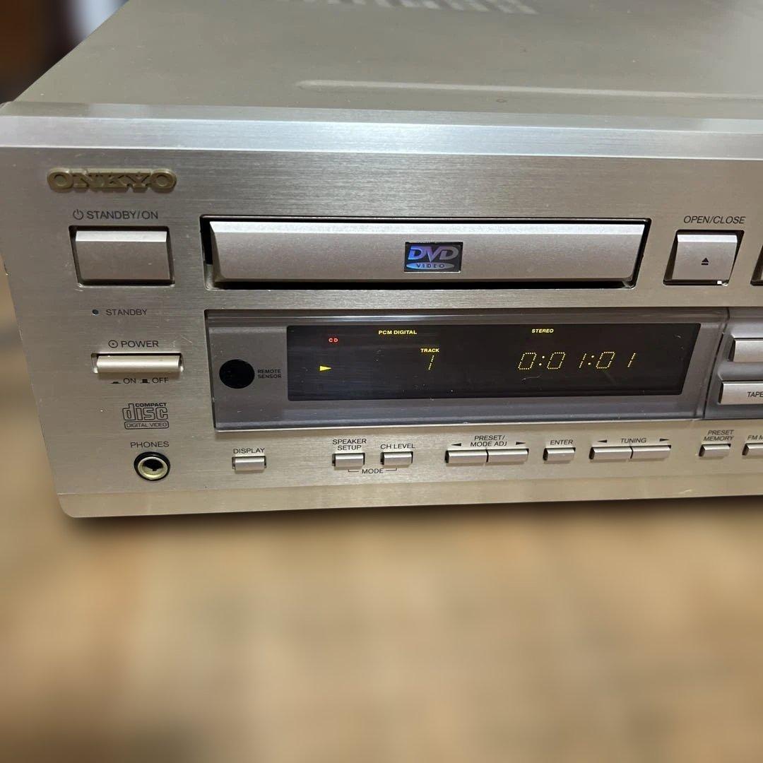 ONKYOオーディオ DVDレシーバー DR-90中古品。