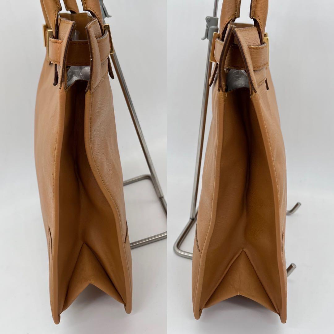 GUCCI ハンドバッグ ビジネスバッグ ゴールド金具 A4可能 本革 男女可能