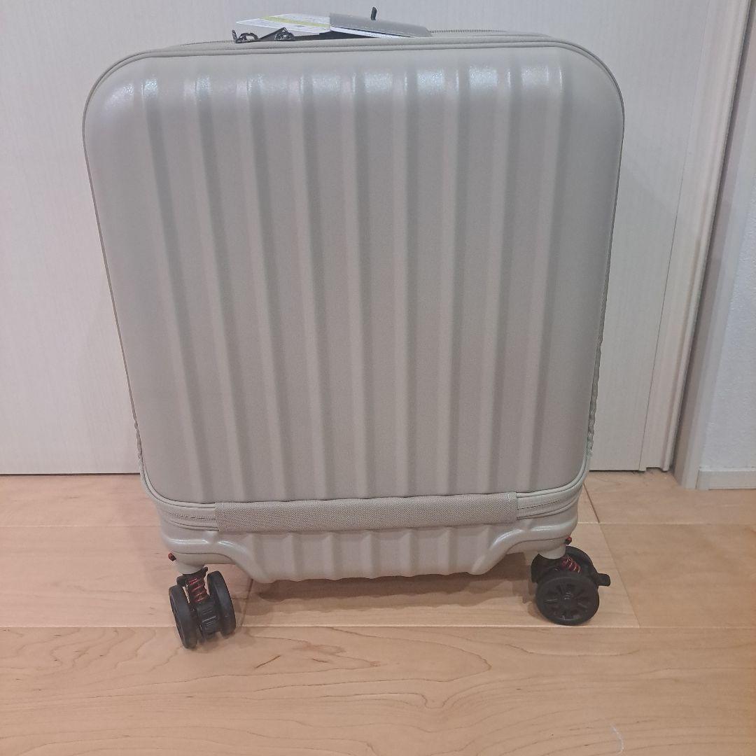 Proevo シルバーキャリーケース TSAロック付き