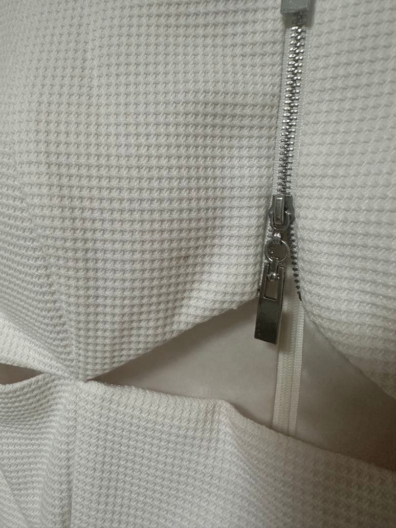 Robe de Fleurs ホワイトカットアウトドレス