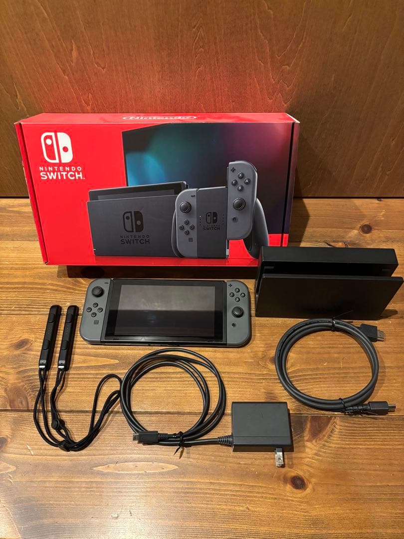 Nintendo Switch スイッチ 本体 グレー　ジョイコン　充電器等