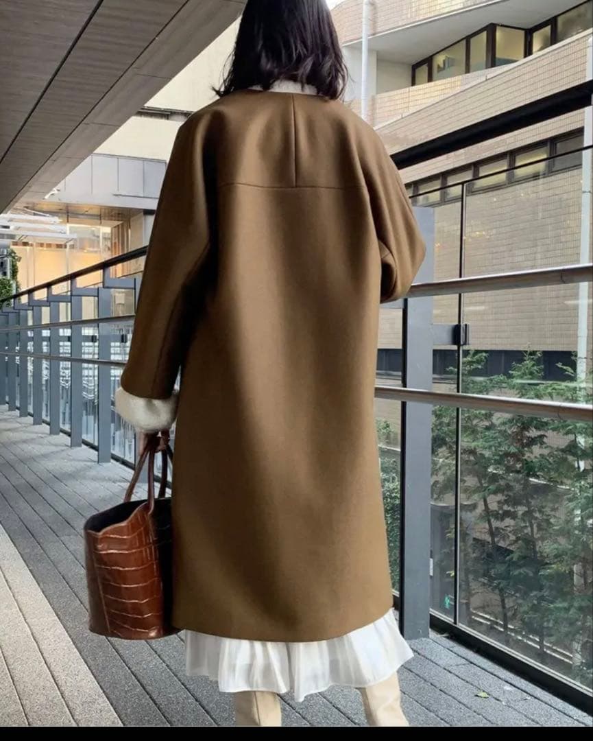 ノーカラーコート