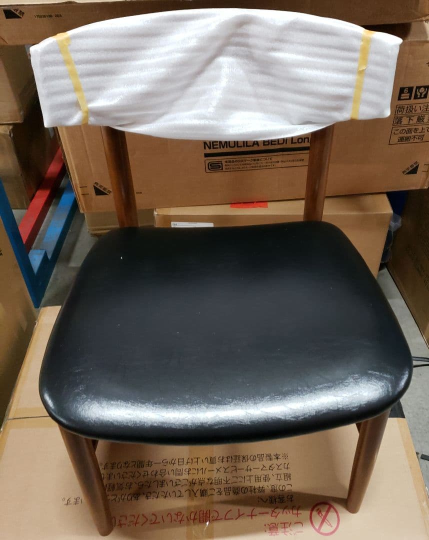 カリモク60 Tチェア スタンダードブラック レザー KARIMOKU