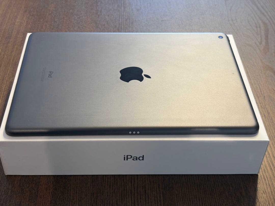 Apple iPad (第9世代) 10.2インチ 64GB WiFiモデル