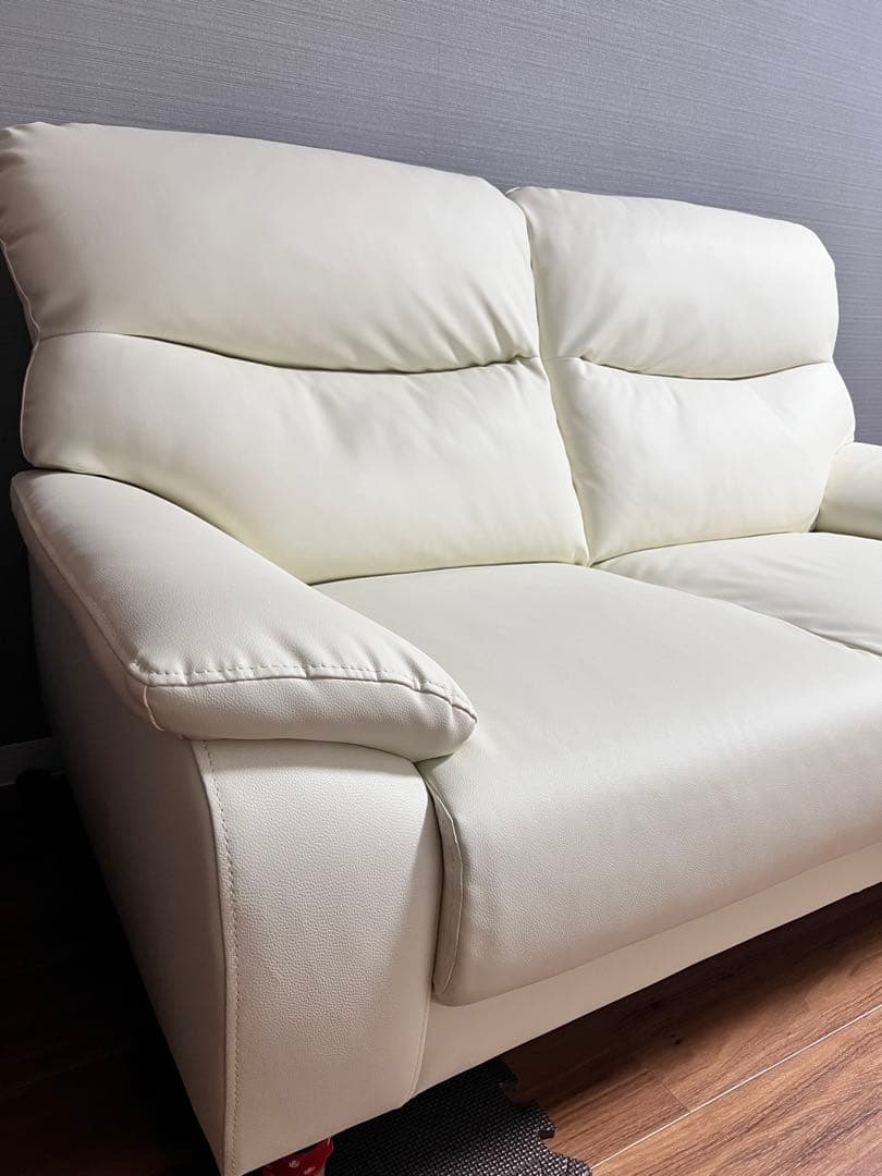 ニトリ 合成皮革 2人掛けソファ