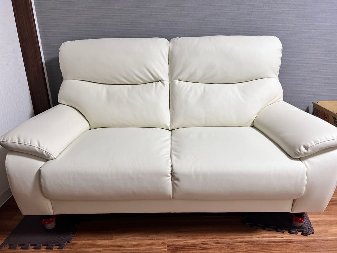 ニトリ 合成皮革 2人掛けソファ