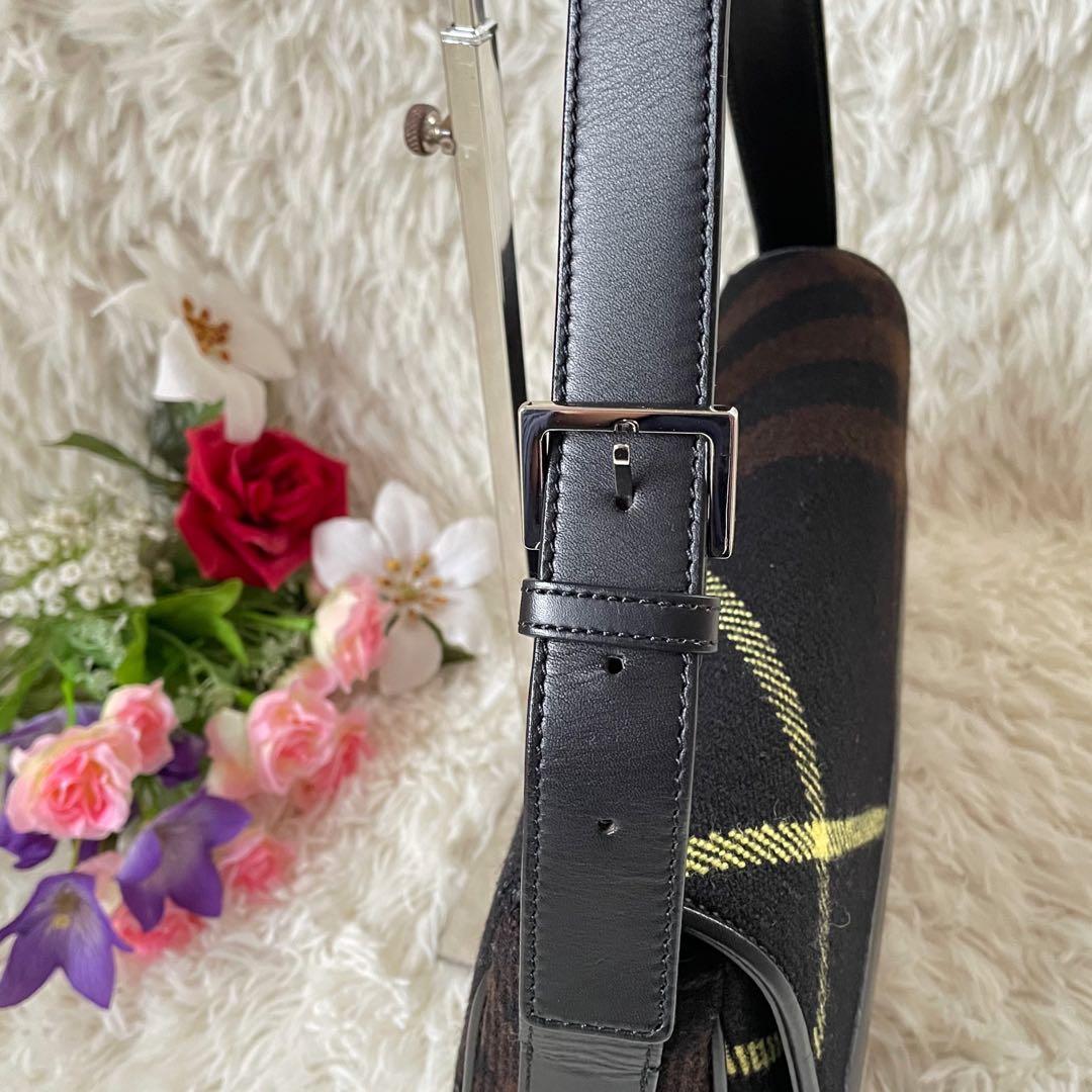 BURBERRYバーバリーブラックノバチェックウール×レザーワンショルダーバッグ