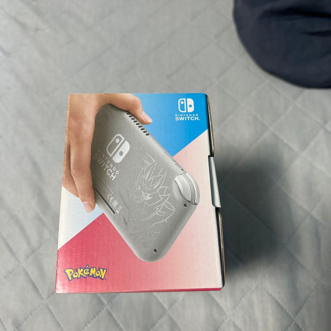 Nintendo Switch Lite ザシアン・ザマゼンタ　本体＋充電器