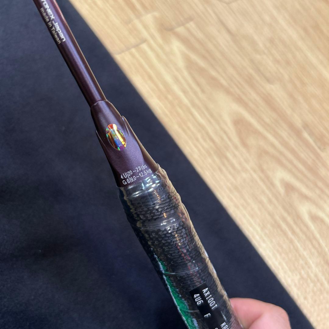 アストロクス100 TOUR バドミントンラケット新品未使用品 4UG6