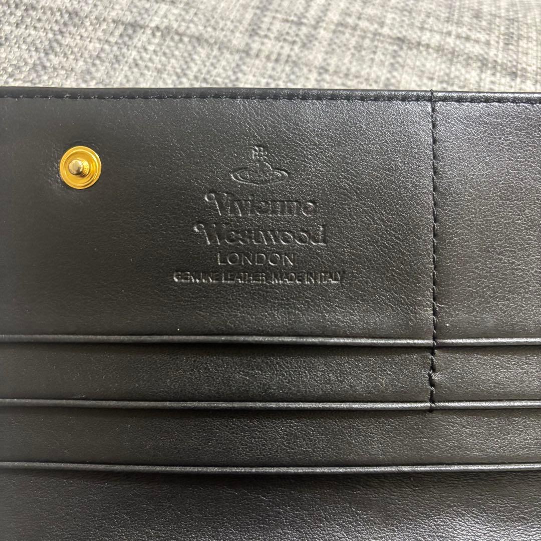 新品未使用⭐︎ヴィヴィアンウエストウッド長財布グレージュ型押しオーブ金具フラワー柄