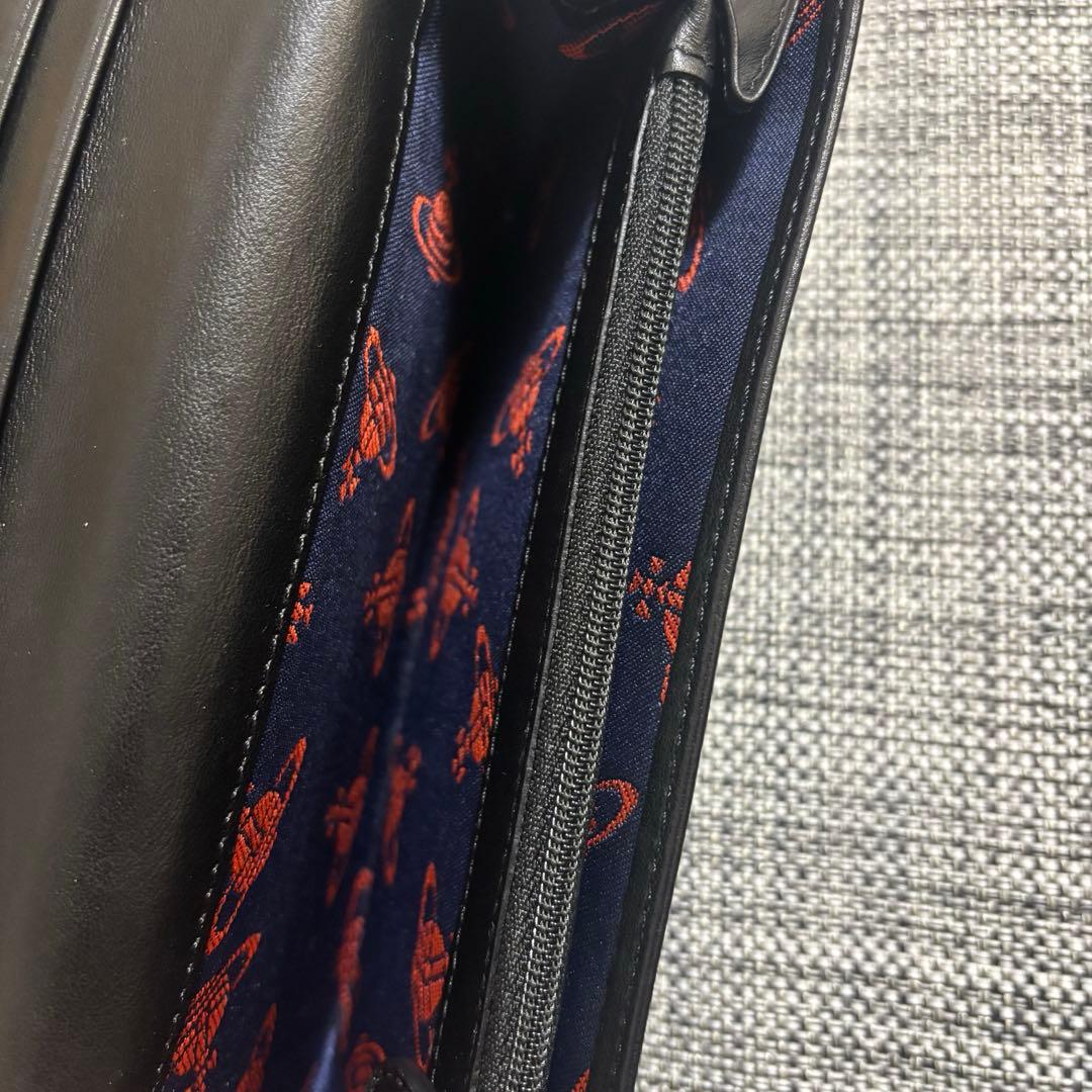 新品未使用⭐︎ヴィヴィアンウエストウッド長財布グレージュ型押しオーブ金具フラワー柄