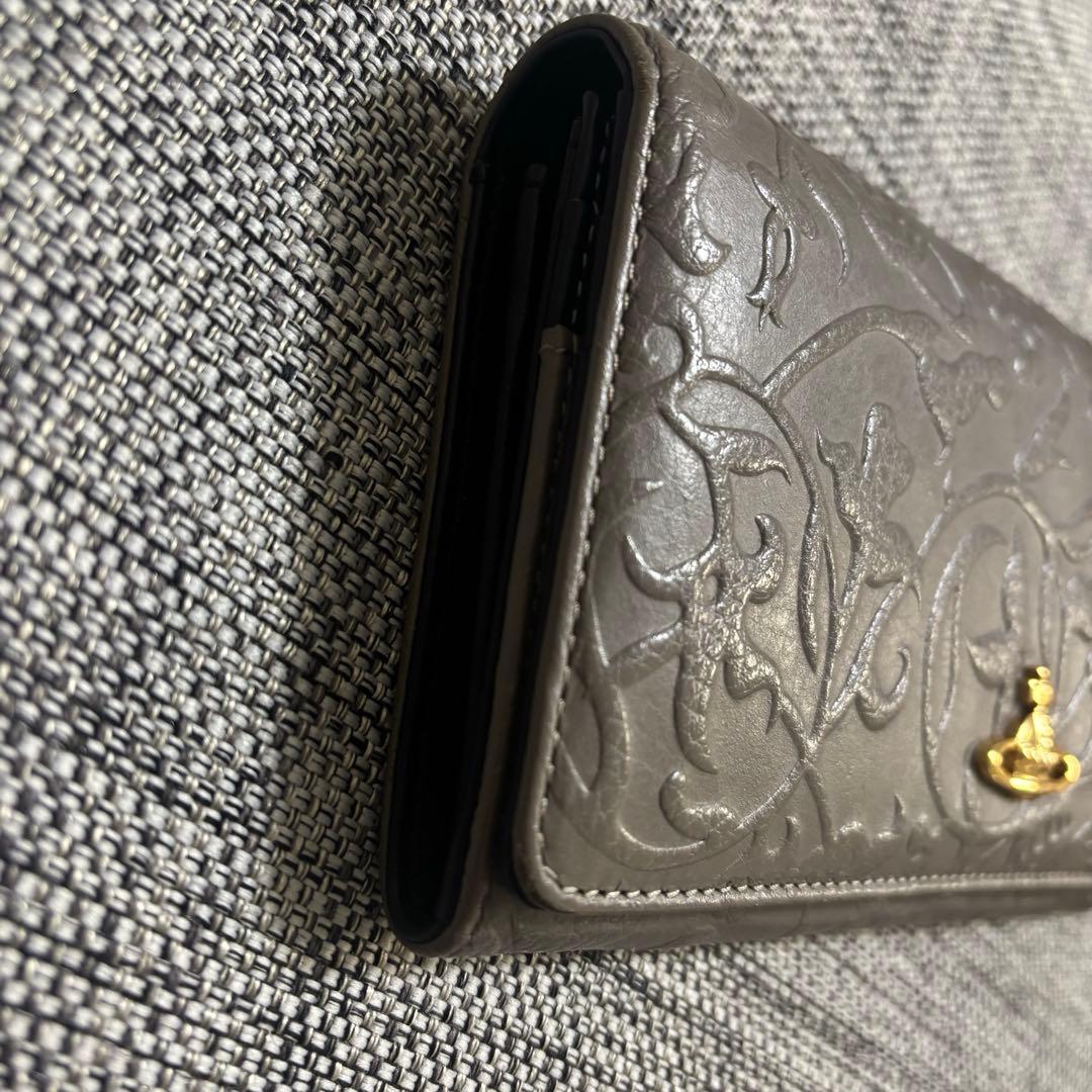 新品未使用⭐︎ヴィヴィアンウエストウッド長財布グレージュ型押しオーブ金具フラワー柄