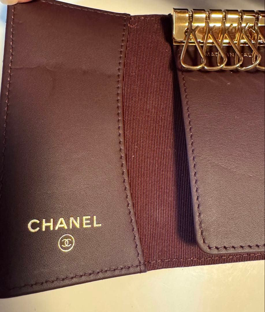 ♦︎極美品♦︎CHANELマトラッセキャビアスキンキーケース ブラック ゴールド金具