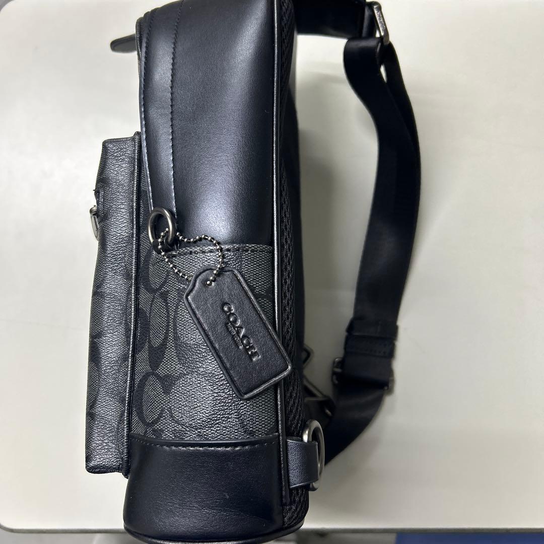 COACH ボディバッグ