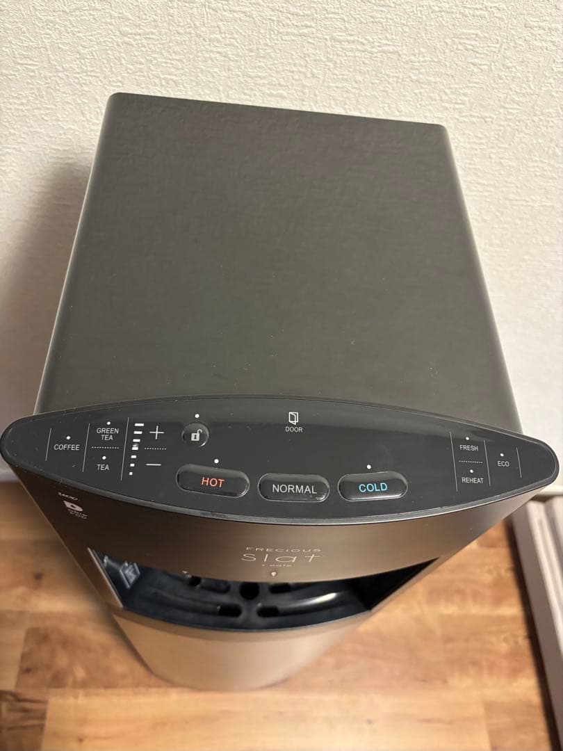 FRECIOUS Slat+Cafe フレシャスウォーターサーバー