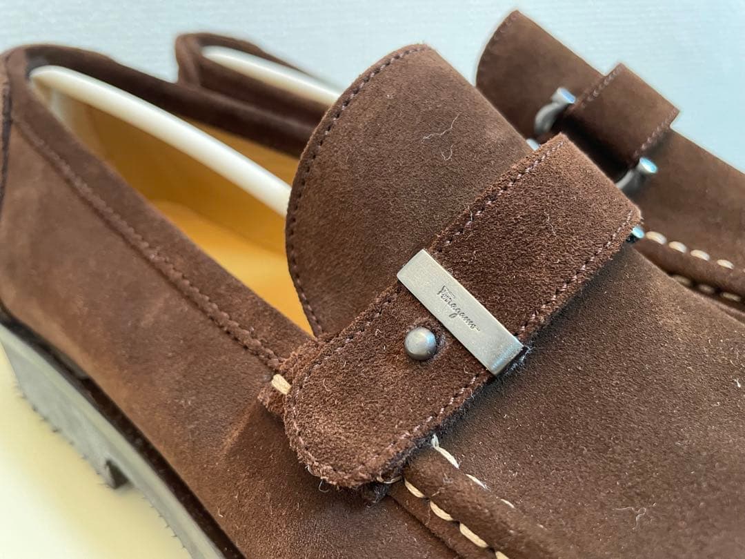 フェラガモ 未使用 モカシン スリッポン レザーシューズ 7ハーフ