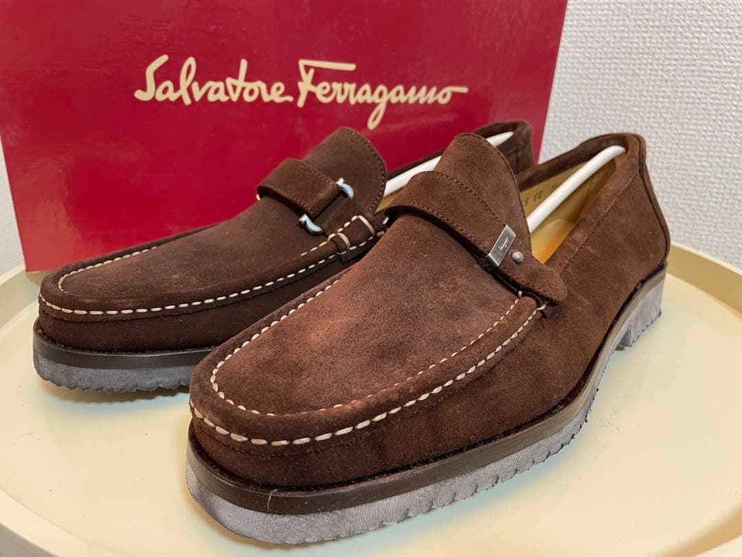 フェラガモ 未使用 モカシン スリッポン レザーシューズ 7ハーフ