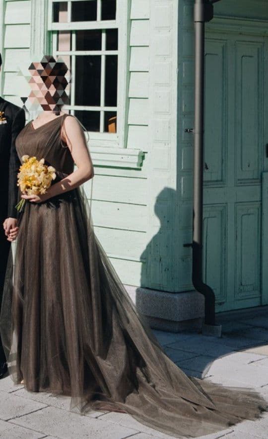 ブラウン Vネック チュールドレス