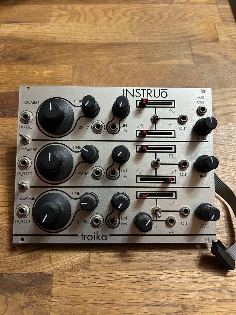 INSTRUo troika オシレーター モジュラーシンセサイザー