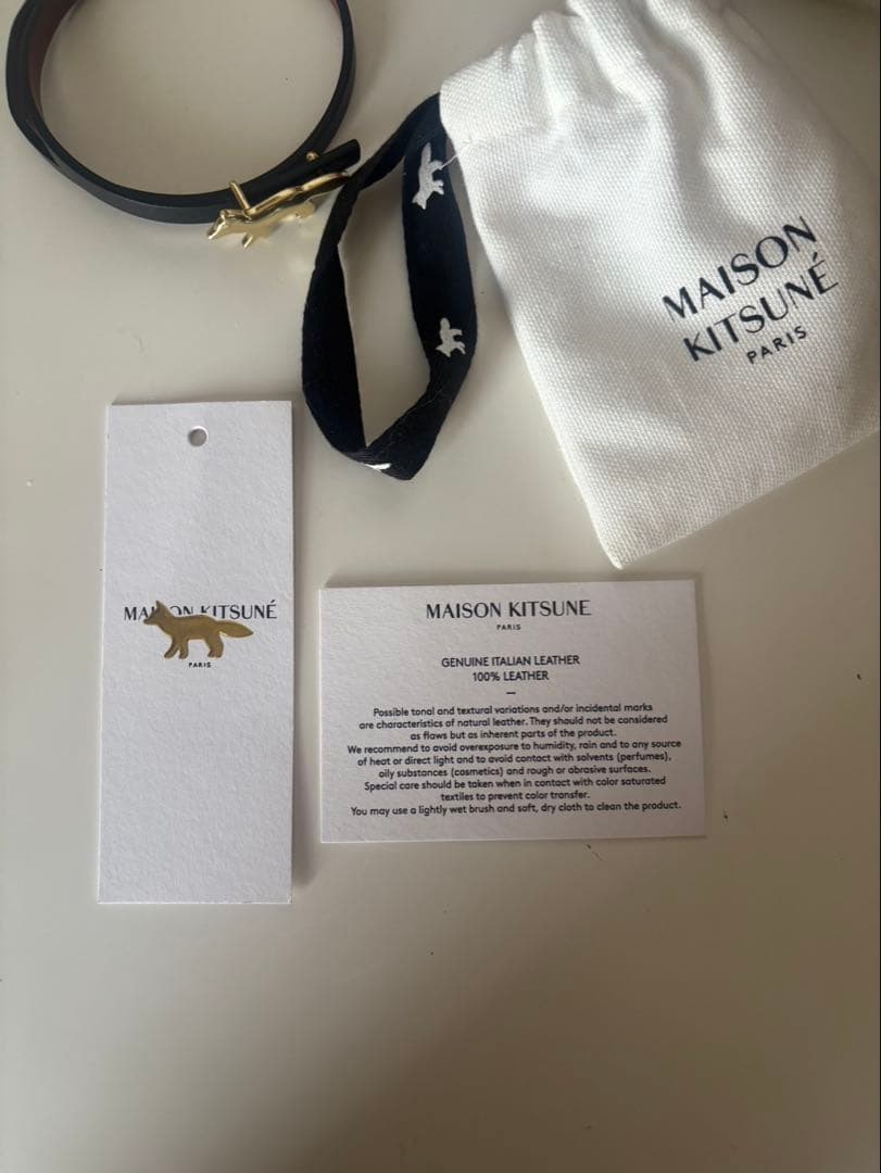 MAISON KITSUNÉ ブラックレザー バングル