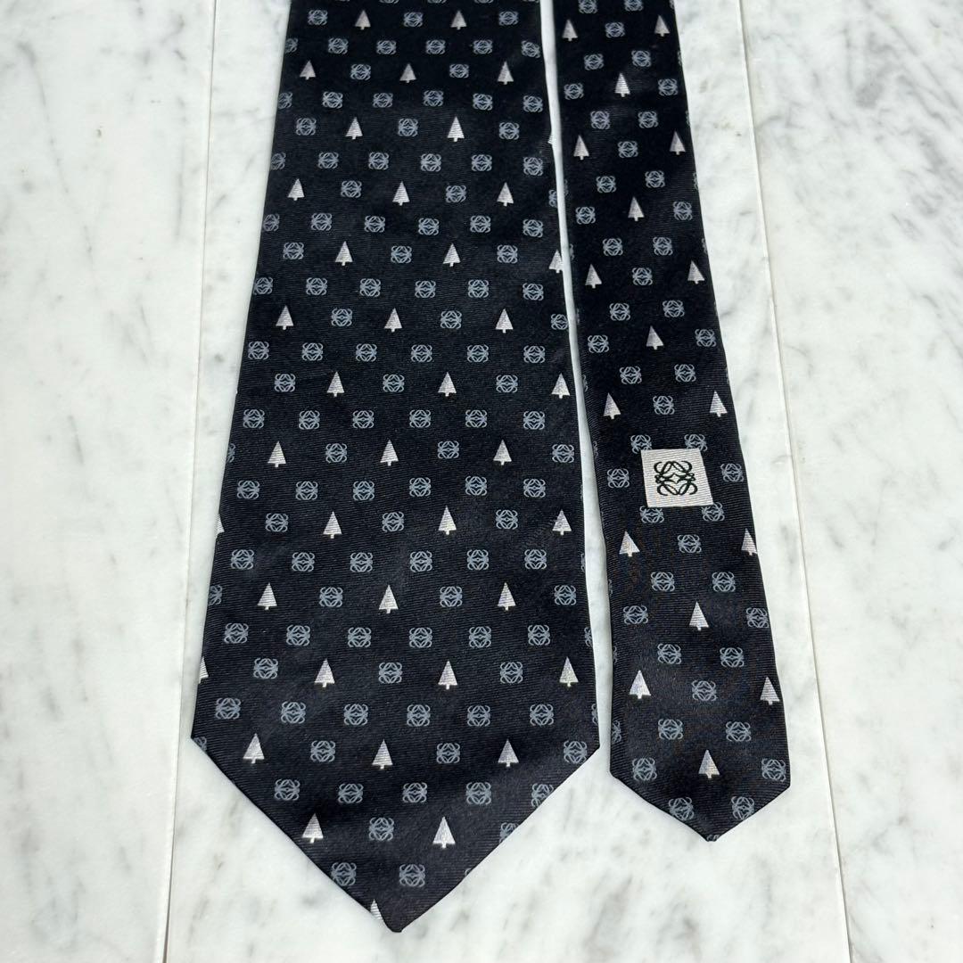 LOEWE ネクタイ ブラック アナグラム柄 ロゴ柄