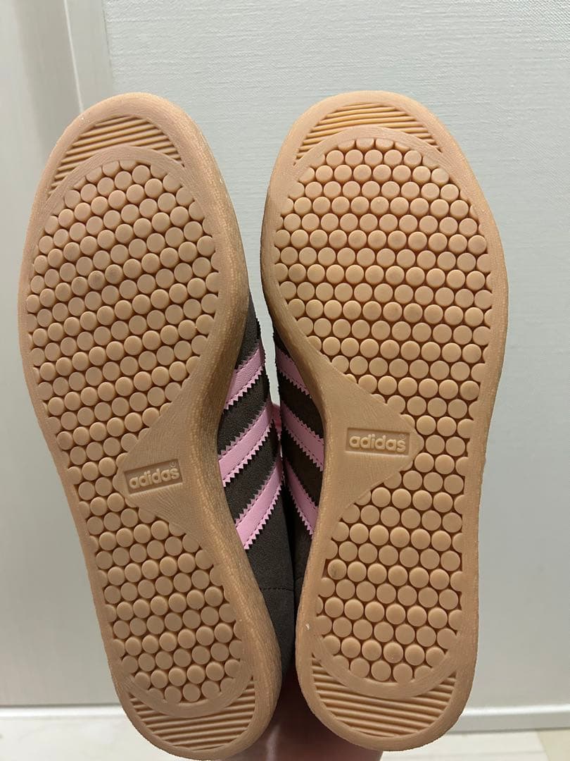 adidas ブラウン ピンク スニーカー 24cm