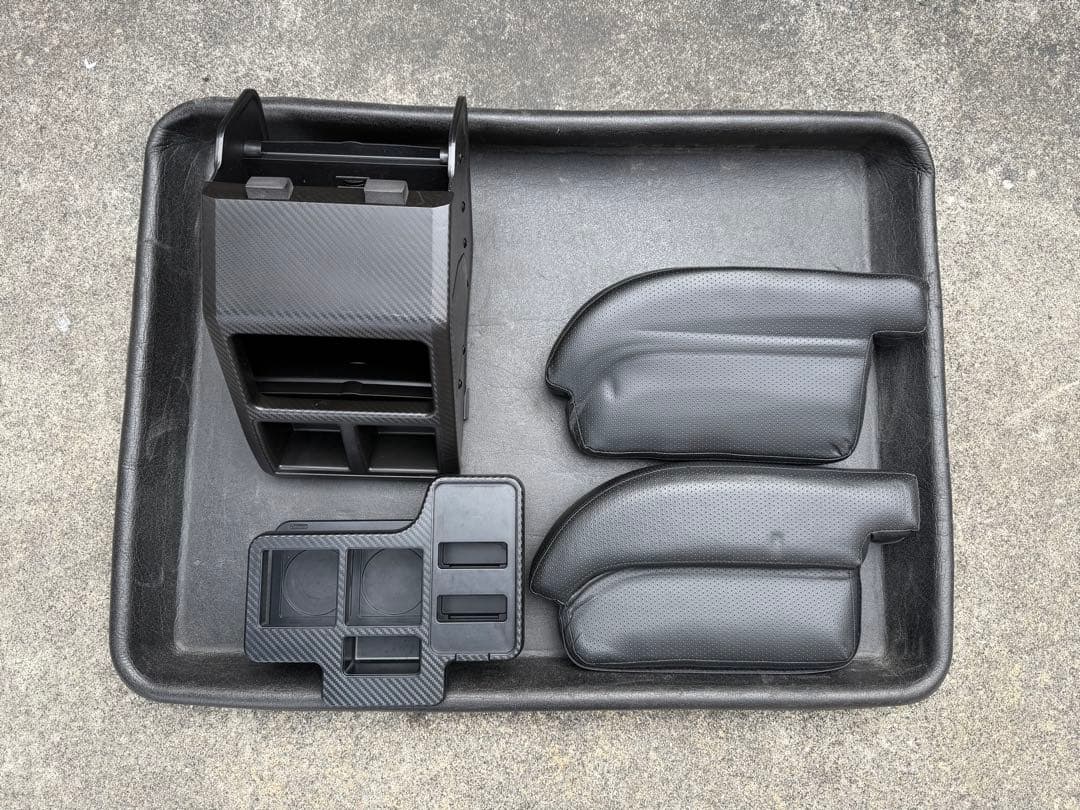 ハイエース200系　色々パーツ