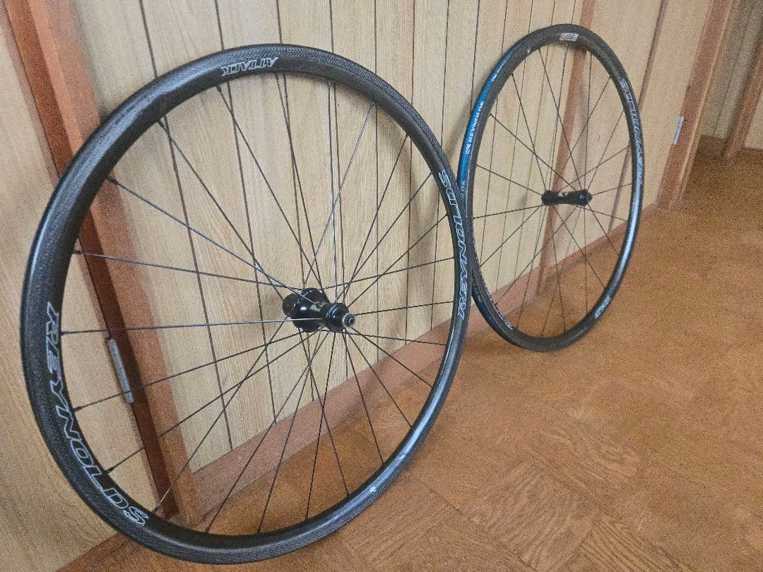 レイノルズ　アタック　Reynolds カーボンホイール　オマケ付　リヤジャンク