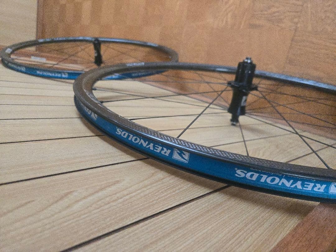 レイノルズ　アタック　Reynolds カーボンホイール　オマケ付　リヤジャンク