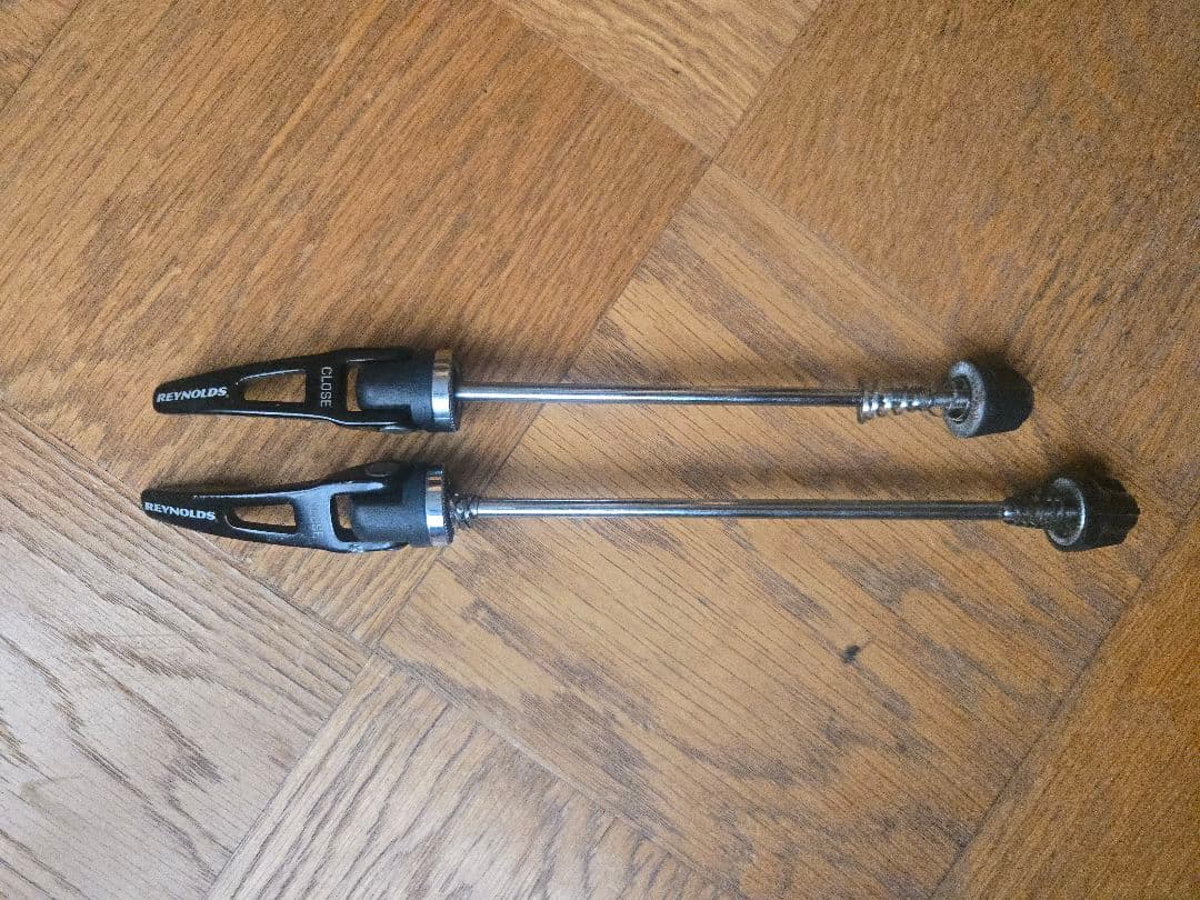 レイノルズ　アタック　Reynolds カーボンホイール　オマケ付　リヤジャンク