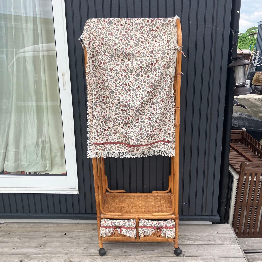 昭和レトロ アーチ型 ラタンハンガーラック 籐家具 花柄カバー付き 古家具