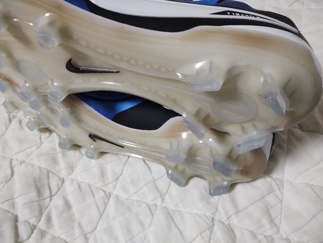 ティエンポ レジェンド 10 エリート FG ２７センチ