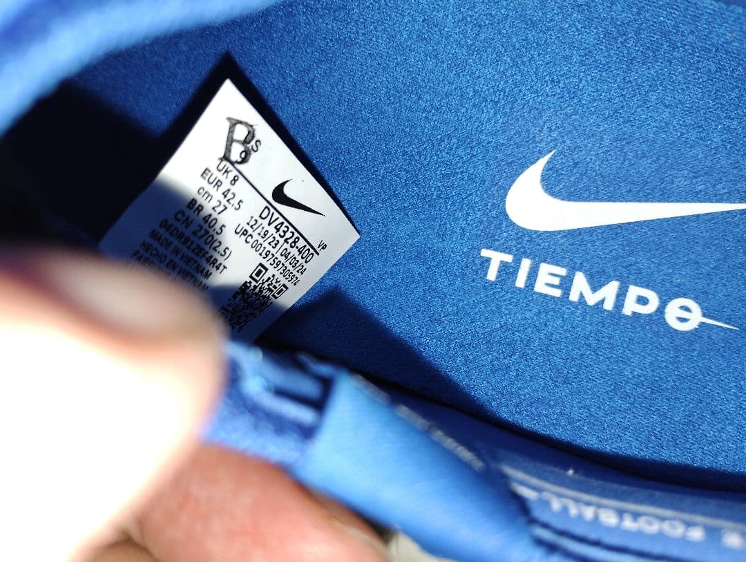 ティエンポ レジェンド 10 エリート FG ２７センチ