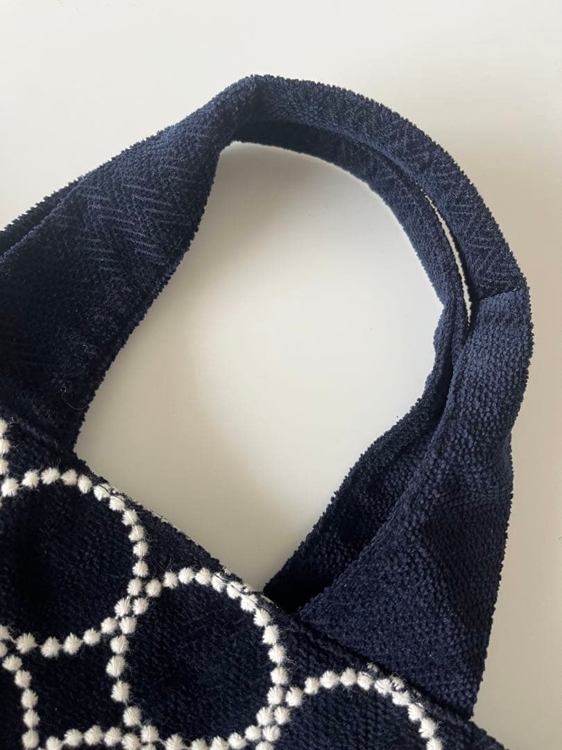 ミナペルホネン タンバリン　パニーニバッグ ネイビー