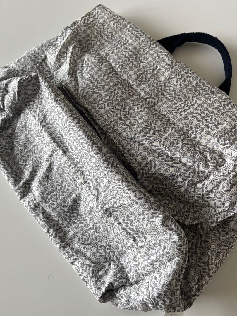 ミナペルホネン タンバリン　パニーニバッグ ネイビー