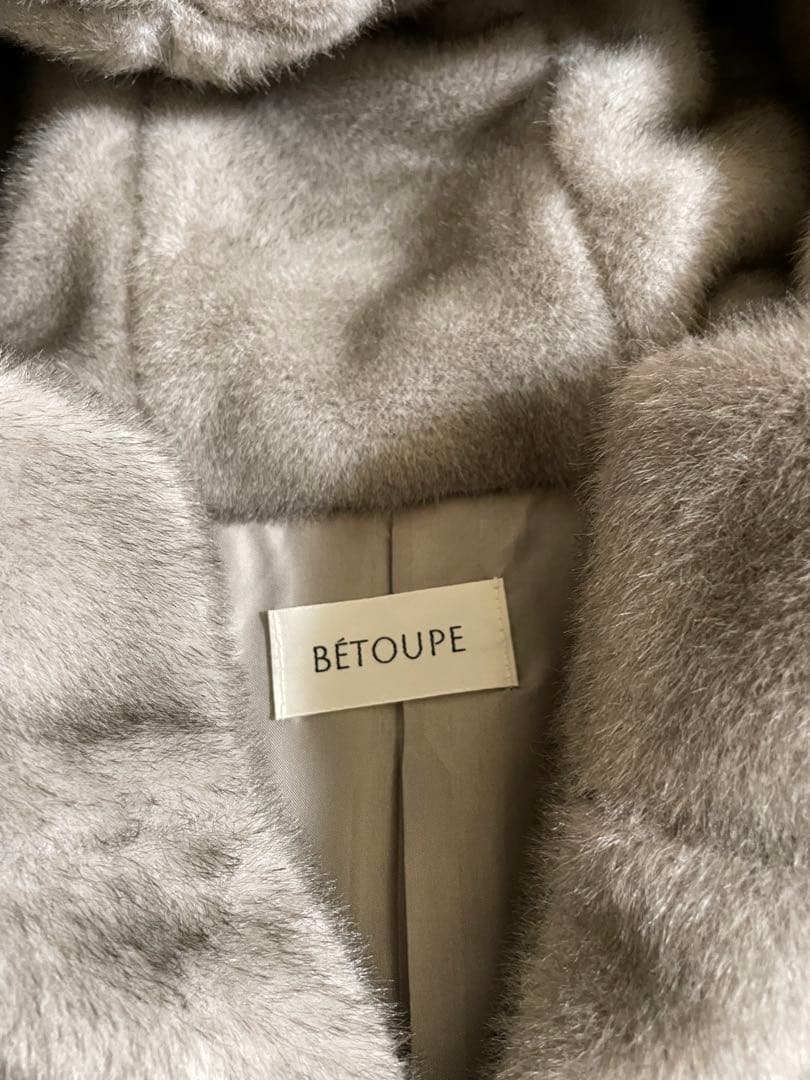 完売　BETOUPE　/　ECOPEL Fur　エコファー　フーディーベスト