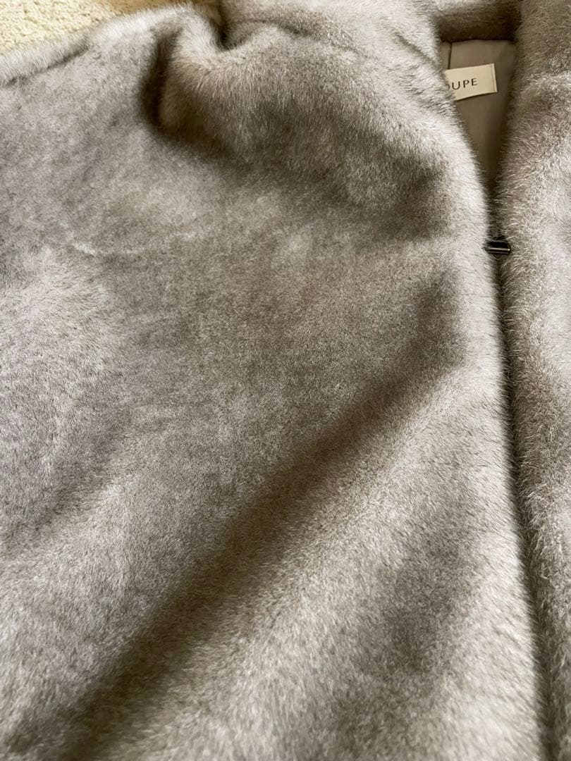 完売　BETOUPE　/　ECOPEL Fur　エコファー　フーディーベスト