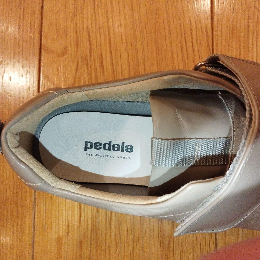 アシックス ペダラ ベージュ スニーカー ベルクロ